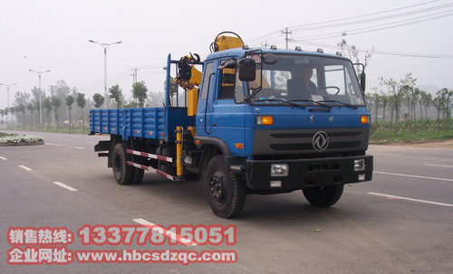 5噸隨車(chē)起重運(yùn)輸車(chē)圖片