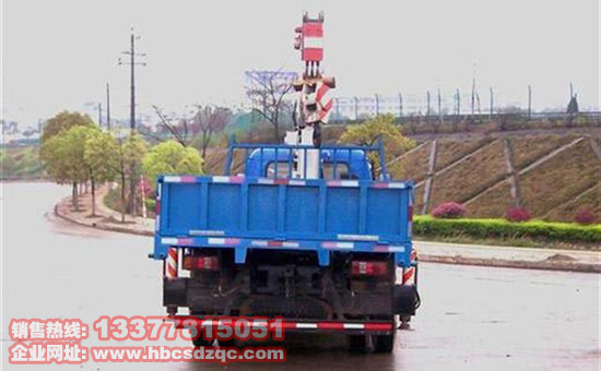 5噸福田隨車吊最實(shí)惠的隨車起重運(yùn)輸車