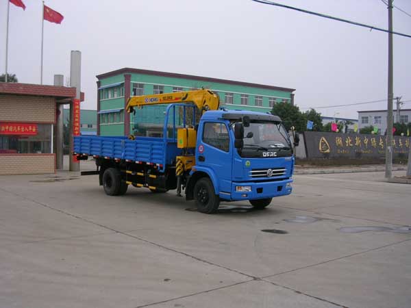 3.2噸隨車吊圖片