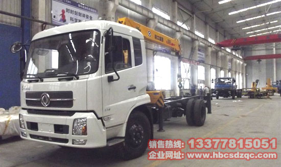 東風(fēng)6.3噸隨車吊圖片