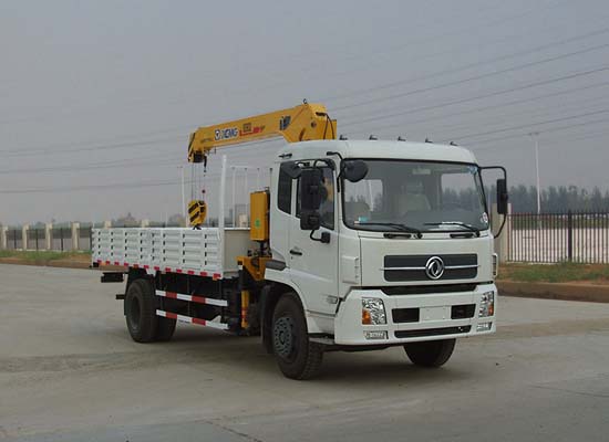 東風(fēng)8噸隨車起重運(yùn)輸車圖片