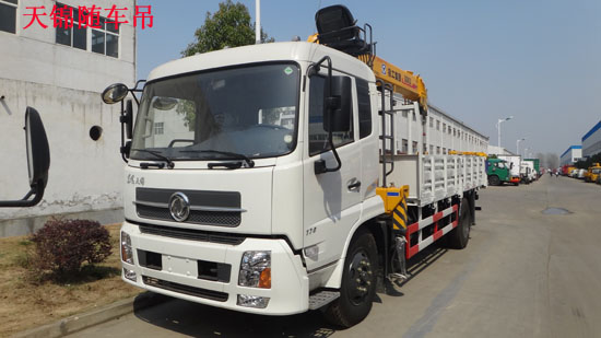 東風天錦隨車吊圖片