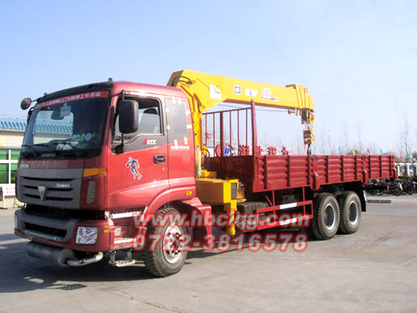 歐曼后八輪隨車(chē)起重運(yùn)輸車(chē)