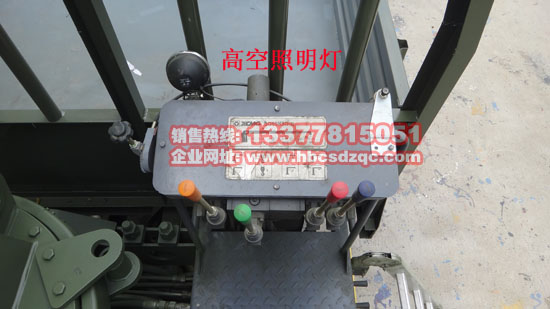 雙聯(lián)泵吊機(jī)東風(fēng)153隨車吊