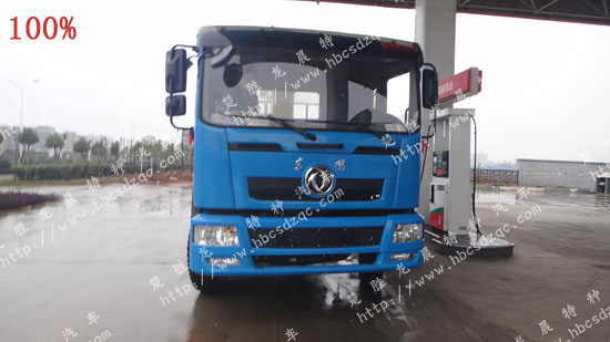 東風(fēng)后雙橋隨車(chē)吊國(guó)四隨車(chē)吊