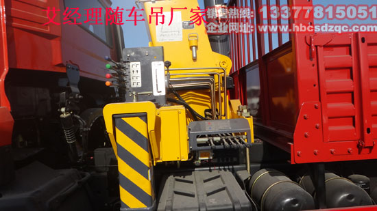 天龍貨車帶吊