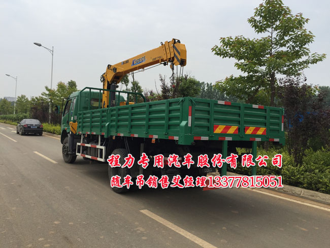 CLW東風(fēng)多利卡隨車(chē)吊