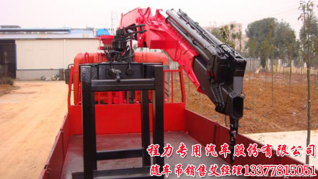 專業(yè)拉磚隨車(chē)吊