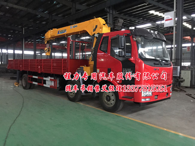 解放三軸隨車吊圖片