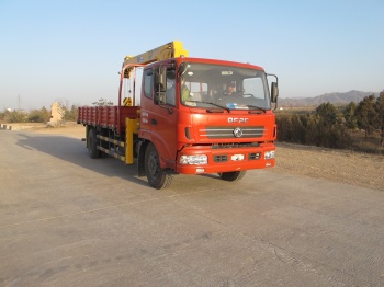 東風(fēng)多利卡石煤隨車(chē)吊