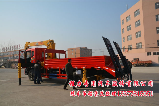 拉挖機隨車吊EQ5168JSQ