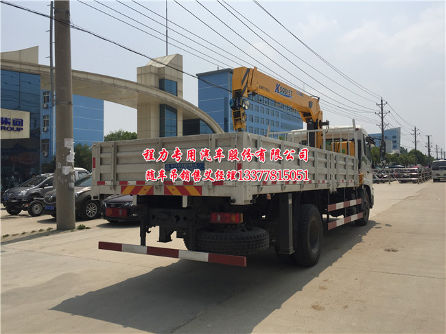 東風(fēng)天錦隨車(chē)吊